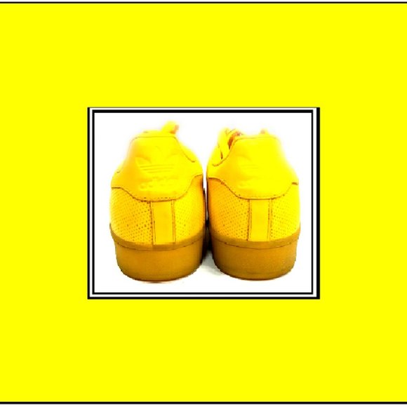 New Men\'s Yellow Adidas Superstar Athletic Fashionable Sneakers/Shoes